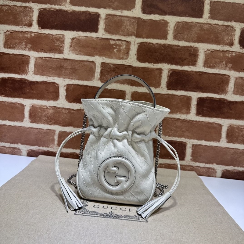 G*u*i bucket bags
